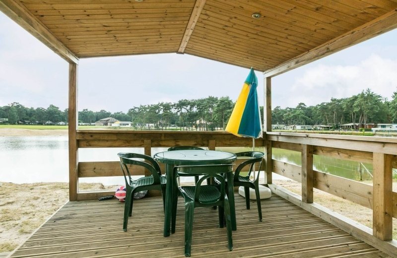 Summerbay cottage bm 03 65f2b87540388